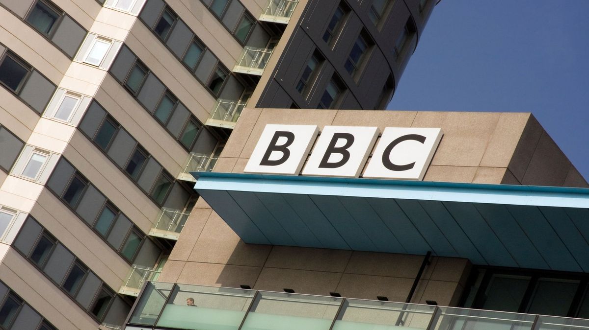 BBC čelí výzvám, aby ukončila spolupráci se dvěma protiizraelskými novinářkami
